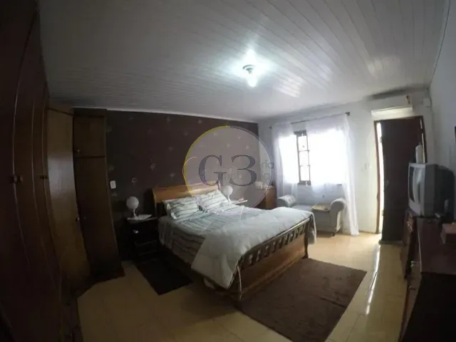 Casa 4 quartos e 2 banheiros, à venda, no bairro Centro em Rio Grande