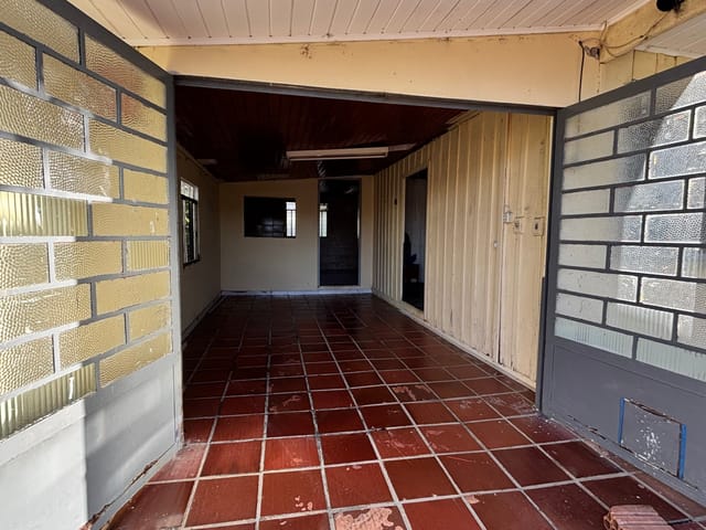 Casa 2 quartos e 2 banheiros, à venda, no bairro Quississana em São José dos Pinhais