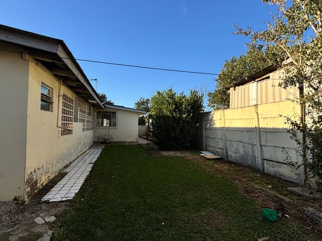 Casa 2 quartos e 2 banheiros, à venda, no bairro Quississana em São José dos Pinhais