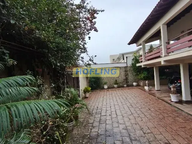 Casa com 900m² 4 quartos e 3 banheiros, à venda ou para alugar, no bairro Vila Paulista em Rio Claro