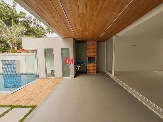 Casa 4 quartos e 5 banheiros, à venda, no bairro Barra da Tijuca em Rio de Janeiro