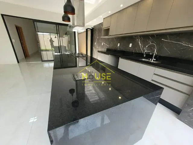 Casa com 250m² 3 quartos e 3 banheiros, à venda, no bairro Jardim Residencial Eulália em Votuporanga