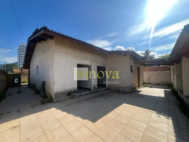 Casa 3 quartos e 2 banheiros, à venda, no bairro Indaiá em Caraguatatuba