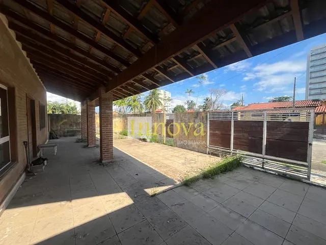 Casa 3 quartos e 2 banheiros, à venda, no bairro Indaiá em Caraguatatuba