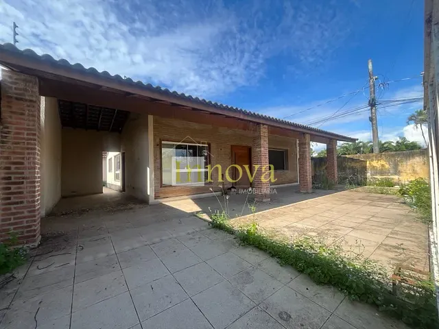 Casa 3 quartos e 2 banheiros, à venda, no bairro Indaiá em Caraguatatuba