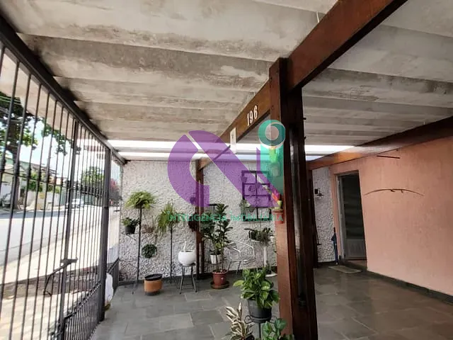 Casa com 160m² 4 quartos e 4 banheiros, à venda, no bairro Quitaúna em Osasco