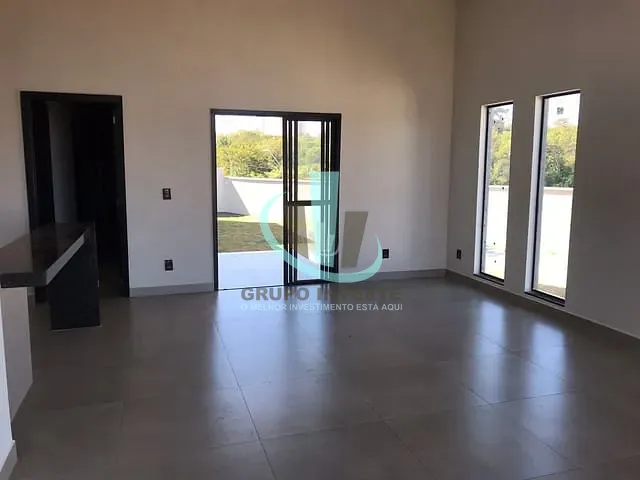 Casa com 407m² 3 quartos e 2 banheiros, à venda, no bairro RESIDENCIAL TIVOLI em ARARAQUARA
