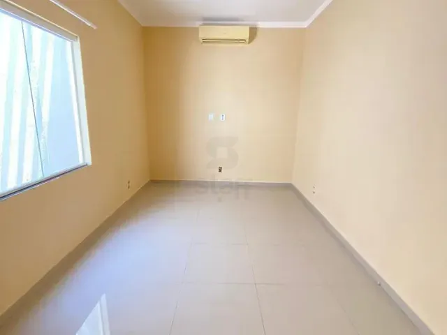 Casa 3 quartos e 1 banheiro, à venda, no bairro Oliveira Brito em Paulo Afonso