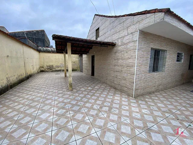 Casa com 200m² 2 quartos e 1 banheiro, à venda, no bairro Belas Artes em Itanhaém