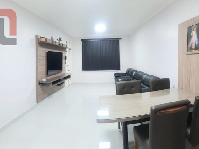 Casa com 125m² 3 quartos e 2 banheiros, à venda, no bairro Santa Cândida em Curitiba