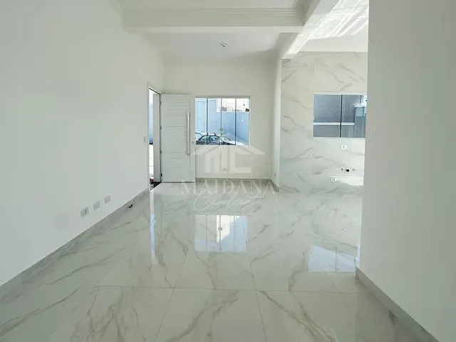 Casa com 160m² 3 quartos e 2 banheiros, à venda, no bairro Sítio Cercado em Curitiba