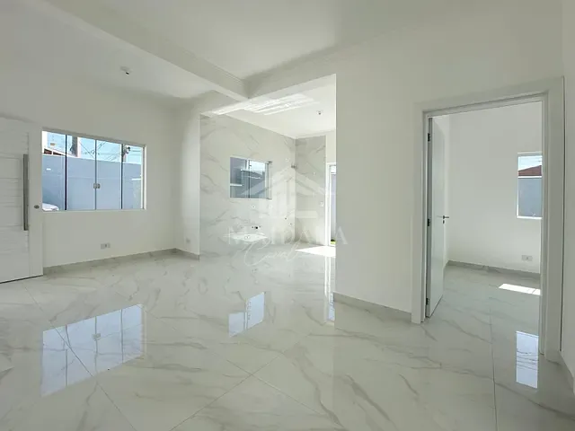 Casa com 160m² 3 quartos e 2 banheiros, à venda, no bairro Sítio Cercado em Curitiba