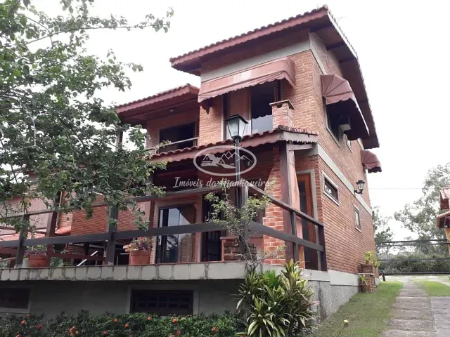 Casa 3 quartos e 2 banheiros, para alugar, no bairro Jardim Martinelli (Penedo) em Itatiaia