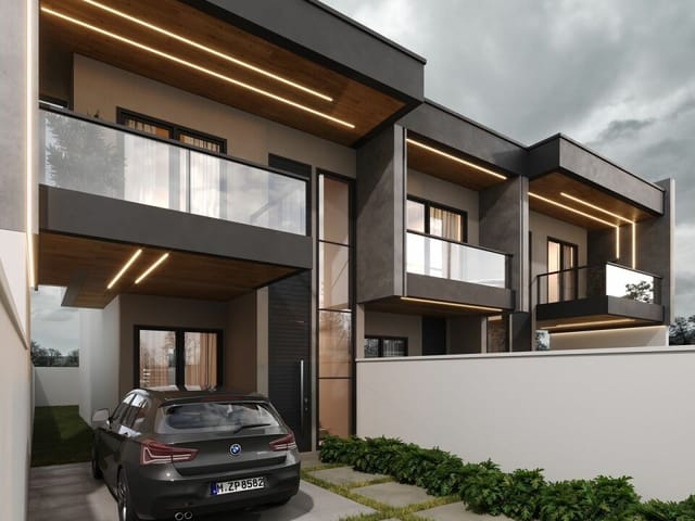 Casa com 91m² 2 quartos e 3 banheiros, à venda, no bairro Saco Grande em Florianópolis