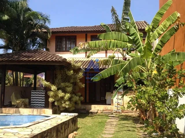 Casa com 360m² 4 quartos e 3 banheiros, à venda ou para alugar, no bairro Vargem Grande em Rio de Janeiro