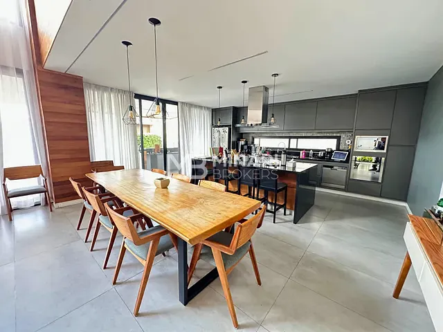 Casa 4 quartos e 6 banheiros, à venda, no bairro Alphaville em Santana de Parnaíba