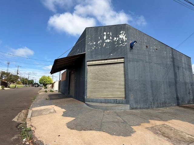 Casa com 200m² 2 quartos e 1 banheiro, para alugar, no bairro Jardim Boa Vista em Cambé