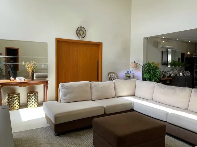 Casa com 501m² 4 quartos e 5 banheiros, à venda, no bairro Sun Lake Residence em Londrina