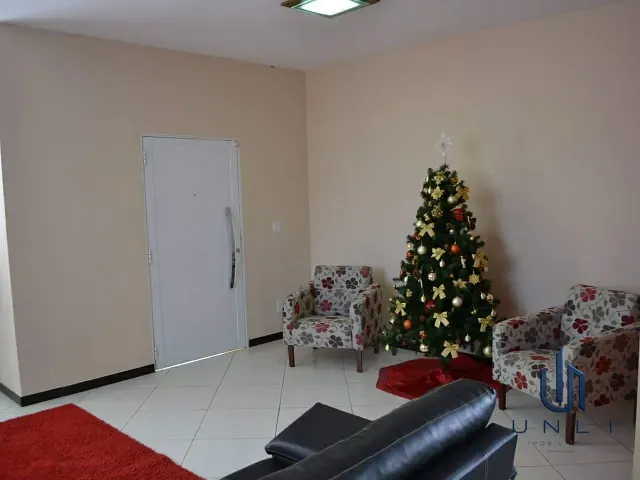 Casa 4 quartos e 3 banheiros, à venda, no bairro Santa Cruz em Valença