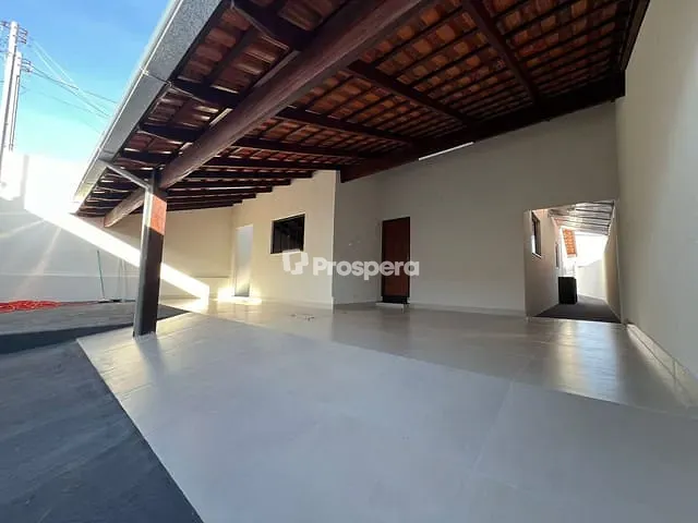 Casa com 280m² 3 quartos e 2 banheiros, à venda, no bairro Residencial Shangrilá em Anápolis