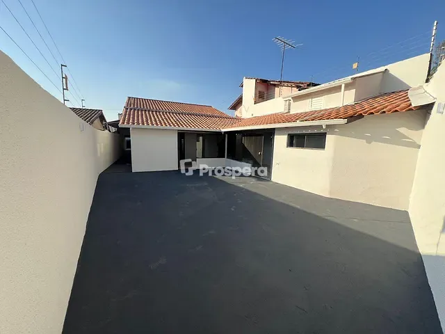 Casa com 280m² 3 quartos e 2 banheiros, à venda, no bairro Residencial Shangrilá em Anápolis