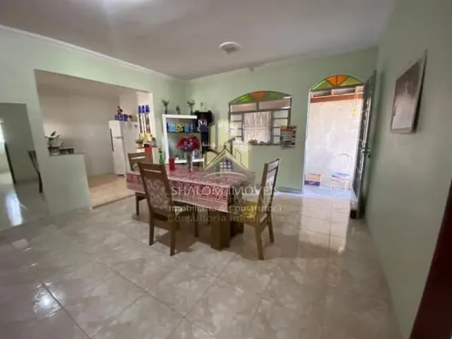 Casa com 360m² 3 quartos e 1 banheiro, à venda, no bairro Parque Xangri-La em Contagem