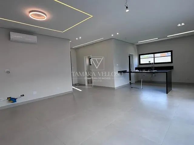 Casa 3 quartos e 5 banheiros, à venda, no bairro Cézar de Souza em Mogi das Cruzes