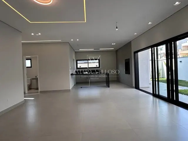 Casa 3 quartos e 5 banheiros, à venda, no bairro Cézar de Souza em Mogi das Cruzes