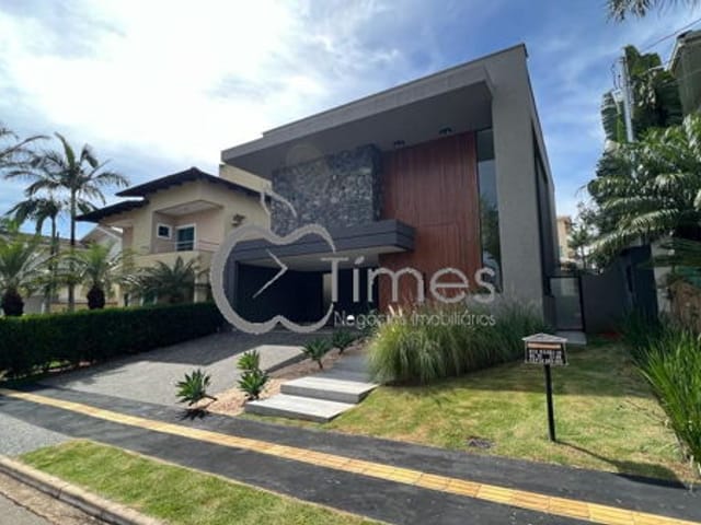 Casa com 377m² 5 quartos e 2 banheiros, à venda, no bairro Jardins Madri em Goiânia