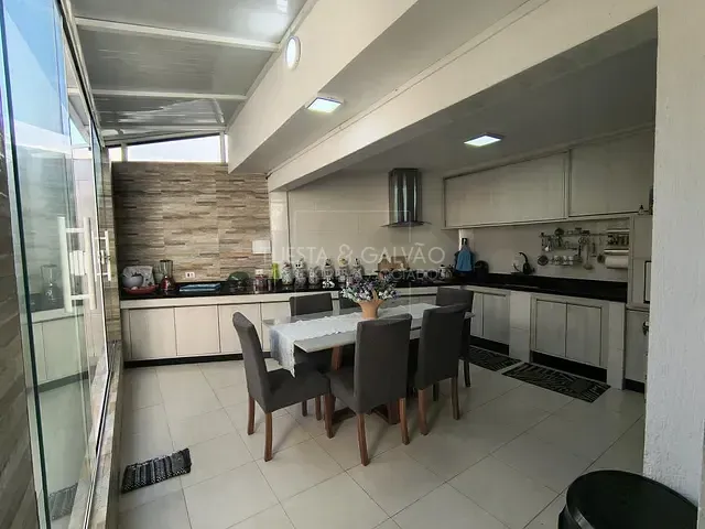 Casa com 133m² 3 quartos e 1 banheiro, à venda, no bairro Xaxim em Curitiba