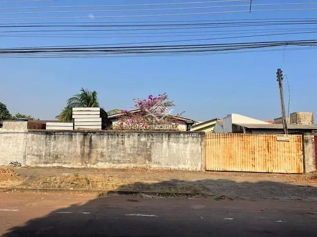 Casa com 525m², à venda, no bairro Jardim Jacarandas em Sinop
