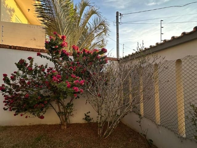 Casa com 200m² 3 quartos e 2 banheiros, à venda, no bairro Parque Dos Passaros em Extrema
