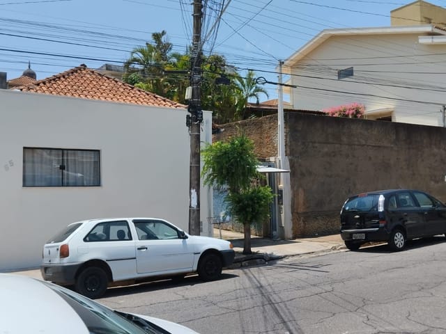 Casa com 300m² 3 quartos e 2 banheiros, à venda, no bairro Centro em São João da Boa Vista