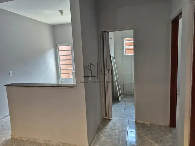 Casa com 600m² 2 quartos e 1 banheiro, à venda, no bairro Jardim Santa Teresa em Mogi das Cruzes