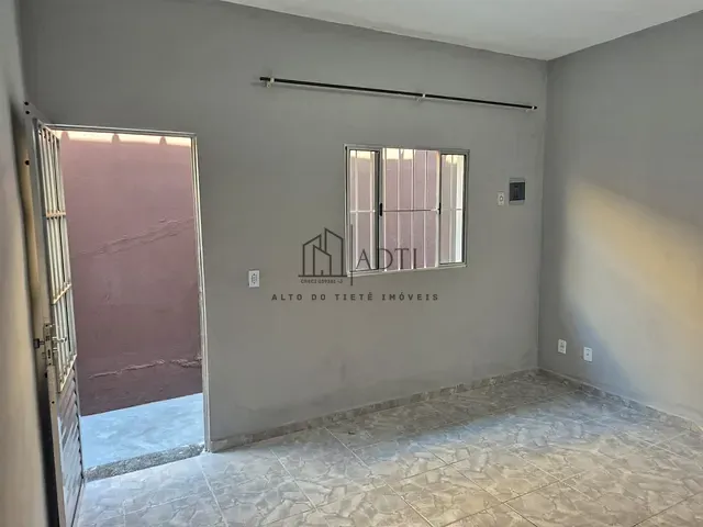 Casa com 600m² 2 quartos e 1 banheiro, à venda, no bairro Jardim Santa Teresa em Mogi das Cruzes