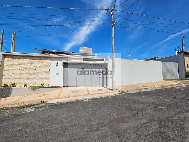 Casa com 560m² 3 quartos e 3 banheiros, à venda, no bairro POMPÉIA 3 em Jacarezinho