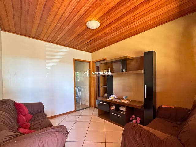 Casa com 275m² 3 quartos e 1 banheiro, à venda, no bairro Residencial Interlagos em Apucarana