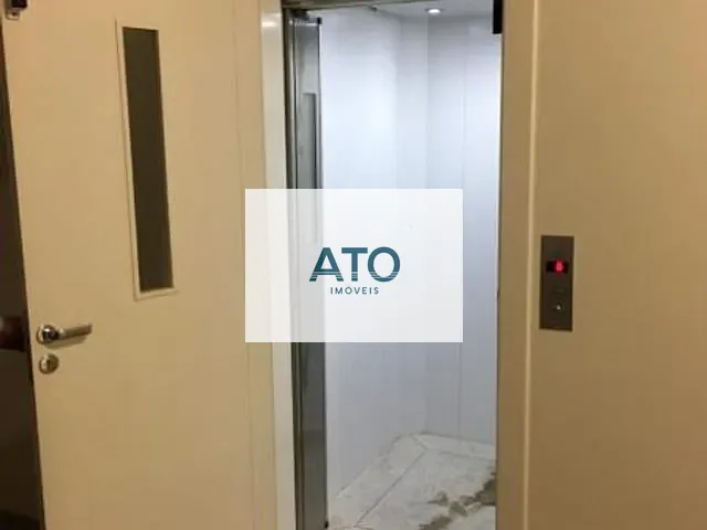 Casa com 500m² 4 quartos e 4 banheiros, à venda, no bairro Centro em Tijucas