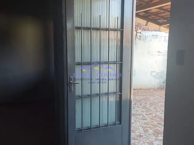 Casa 1 quarto e 1 banheiro, para alugar, no bairro CENTRO em Cambará