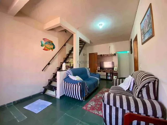 Casa com 250m² 3 quartos e 2 banheiros, à venda, no bairro Colônia Santo Antônio em Barra Mansa