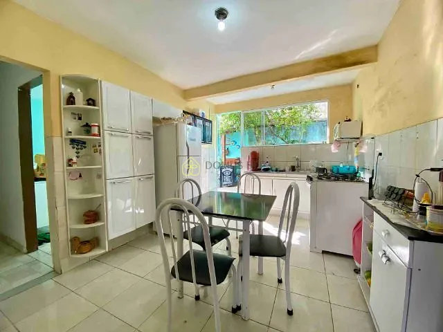 Casa com 250m² 3 quartos e 2 banheiros, à venda, no bairro Colônia Santo Antônio em Barra Mansa