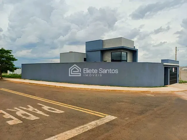 Casa com 357m² 3 quartos e 3 banheiros, à venda, no bairro Jardim Itapuã em Santa Bárbara D'Oeste