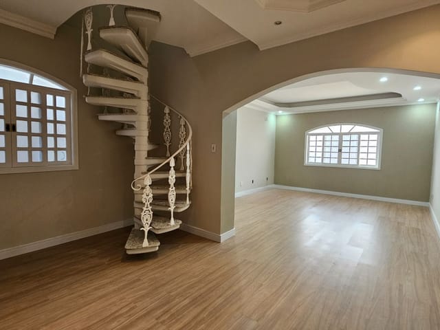 Casa com 162m² 3 quartos e 3 banheiros, à venda, no bairro Urbanova em São José dos Campos