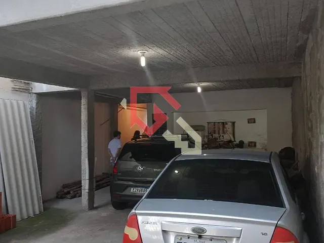 Casa 4 quartos e 3 banheiros, à venda, no bairro Jardim Hélida em Mauá