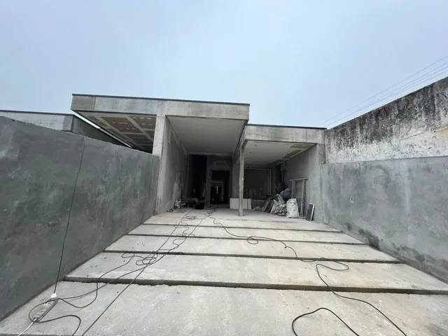 Casa 3 quartos e 4 banheiros, à venda, no bairro Três Marias em São José dos Pinhais