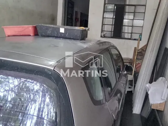 Casa 2 quartos e 1 banheiro, à venda, no bairro Jardim Henriqueta em Taboão da Serra