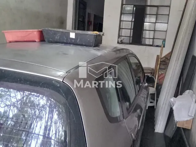 Casa 2 quartos e 1 banheiro, à venda, no bairro Jardim Henriqueta em Taboão da Serra
