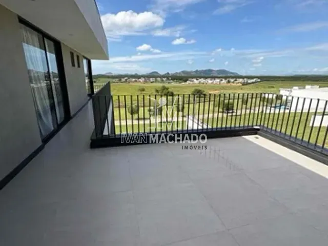 Casa com 585m² 5 quartos e 5 banheiros, à venda, no bairro Terminal Intermodal da Serra em Serra