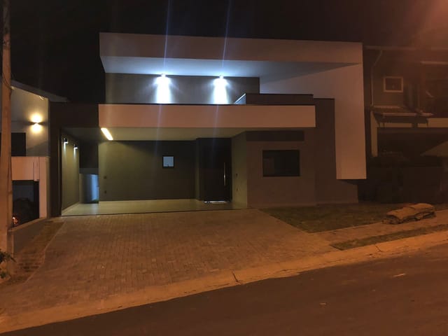 Casa com 302m² 3 quartos e 2 banheiros, à venda, no bairro Ortizes em Valinhos