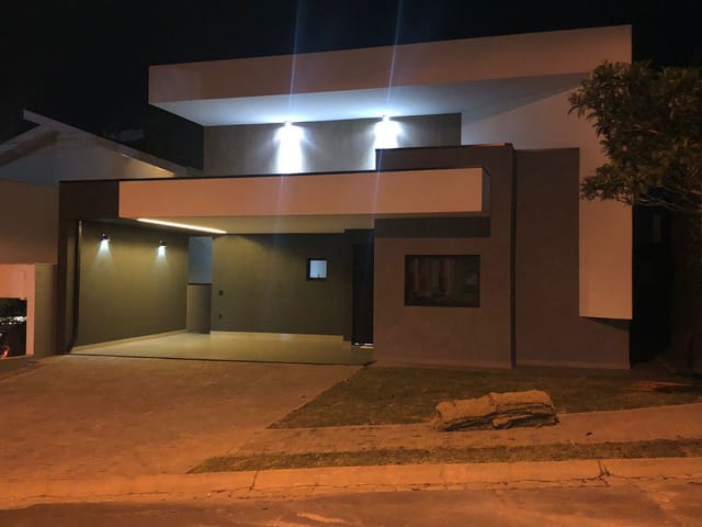 Casa com 302m² 3 quartos e 2 banheiros, à venda, no bairro Ortizes em Valinhos